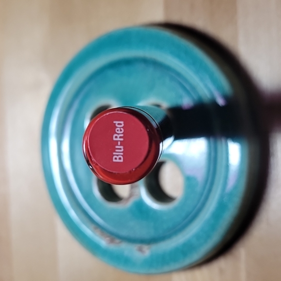 LipSense Blu-Red - Picture 2 of 3